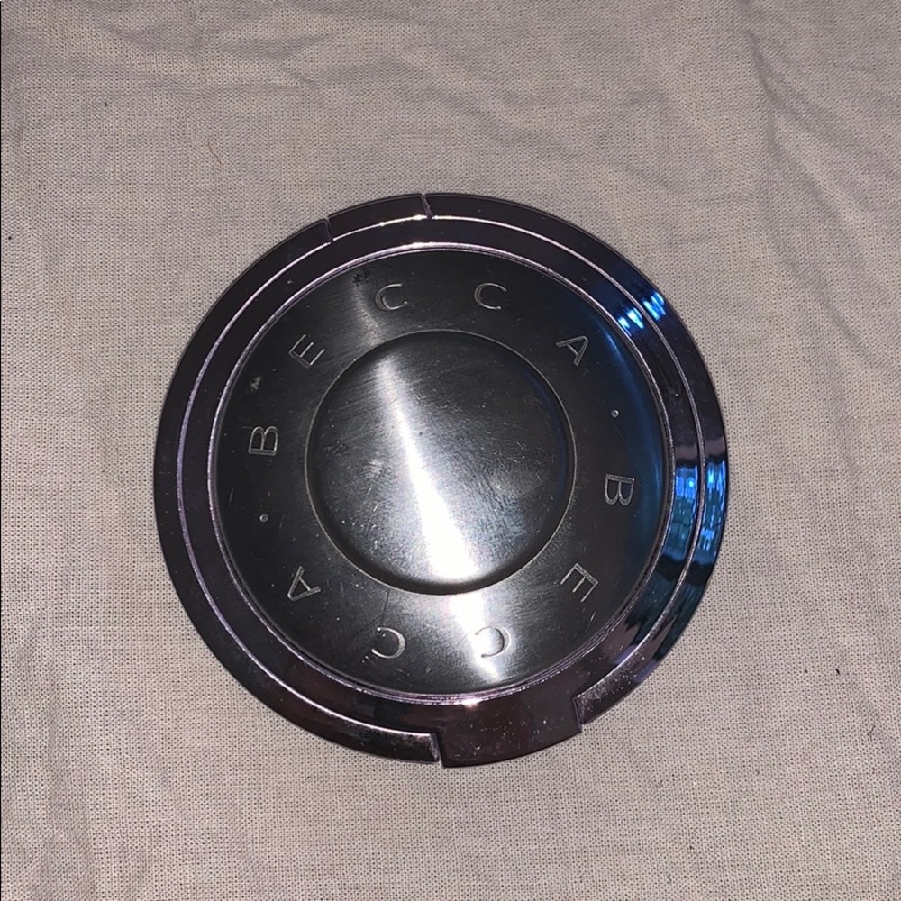 Becca prismatic amythest highlighter